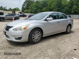 2015 Nissan Altima 2.5 with VIN 1N4AL3AP4FN379501, listed as a Copart auction lot 54940065 with 137,046 mi miles and Salvage title. Bid and sale history available at DreamBid. Image 1.