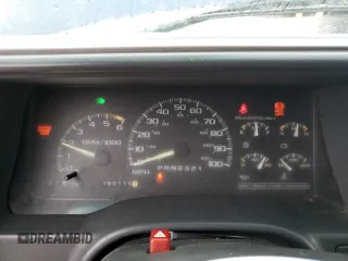 1996 Chevrolet Suburban with VIN 1GNEC16R8TJ359059, listed as a Copart auction lot 86344584 with 390,115 mi miles and Salvage Title. Bid and sale history available at carsss.com. Image 9.