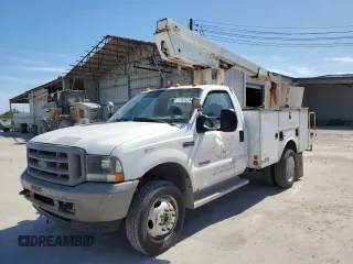 2003 Ford F-450 with VIN 1FDXF47P43EC43305, listed as a Copart auction lot 77823294 with 204,810 mi miles and Clean title. Bid and sale history available at DreamBid. Image 1.