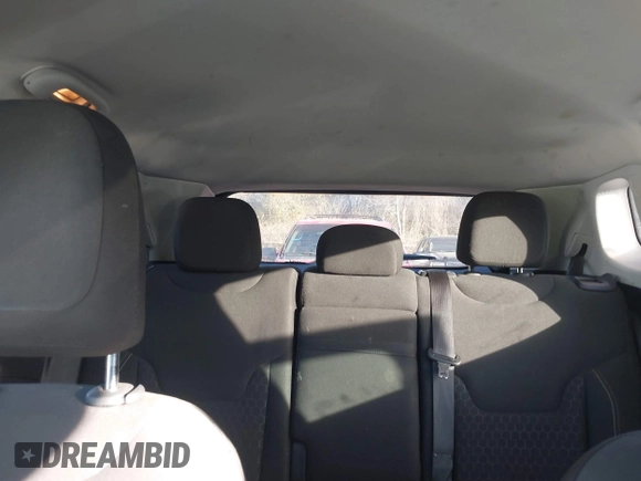 2018 Jeep Compass Sport with VIN 3C4NJCAB0JT124875, listed as a IAAI auction lot 41809953 with 136,018 mi miles. Bid and sale history available at carsss.com. Image 17.