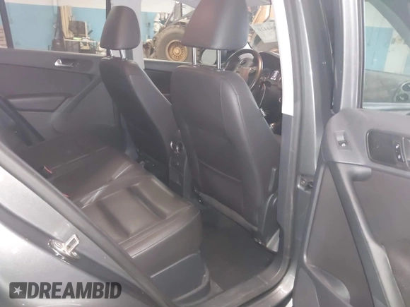 2017 Volkswagen Tiguan S with VIN WVGBV7AX4HK029270, listed as a IAAI auction lot 41984420 with 124,939 mi miles and . Bid and sale history available at DreamBid. Image 8.
