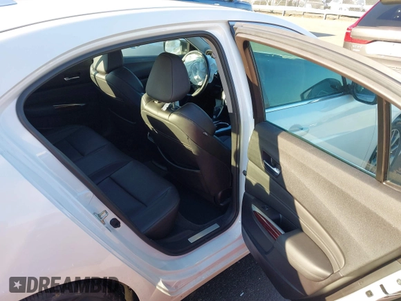 2017 Acura TLX with VIN 19UUB1F32HA005985, listed as a IAAI auction lot 41491467 with 91,828 mi miles. Bid and sale history available at carsss.com. Image 8.