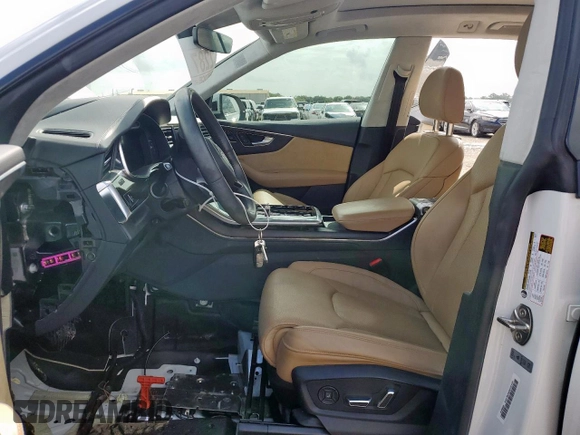 2019 Audi Q8 Prestige with VIN WA1FVAF18KD039734, listed as a Copart auction lot 63831345 with 35,374 mi miles and Salvage title. Bid and sale history available at DreamBid. Image 7.