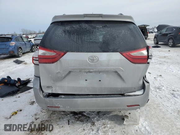 2018 Toyota Sienna XLE Auto Access Seat with VIN 5TDYZ3DC3JS904227, listed as a Copart auction lot 45050625 with Not Provided miles and Salvage Title. Bid and sale history available at DreamBid. Image 6.