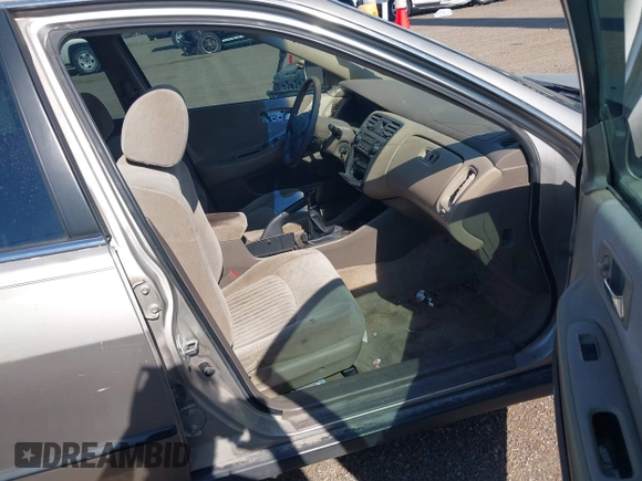 1998 Honda Accord LX with VIN 1HGCG5542WA266612, listed as a IAAI auction lot 42208066 with 202,101 mi miles and . Bid and sale history available at DreamBid. Image 5.