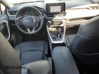 2019 Toyota RAV4 XLE Premium with VIN JTMA1RFV4KD033359, listed as a Copart auction lot 43921575 with 63,185 mi miles and Non Repairable. Bid and sale history available at carsss.com. Image 8.