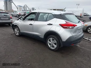 2019 Nissan Kicks S with VIN 3N1CP5CU9KL515401, listed as a IAAI auction lot 41010268 with 69,795 mi miles. Bid and sale history available at carsss.com. Image 3.