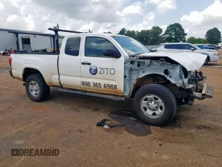 2022 Toyota Tacoma SR z VIN 3TYRX5GN2NT039991, wystawiony jako Copart lot #61643575 z przebiegiem 85 847 mil mil oraz Czysty tytuł • Clean title. Historia ofert i sprzedaży dostępna na DreamBid. Obrazek 4.