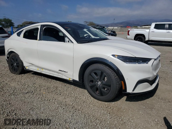 2022 Ford Mustang Mach-E California Route 1 z VIN 3FMTK2SUXNMA30027, wystawiony jako Copart lot #55683375 z przebiegiem 56 217 mil mil oraz Szkoda całkowita • Salvage title. Historia ofert i sprzedaży dostępna na DreamBid. Obrazek 4.