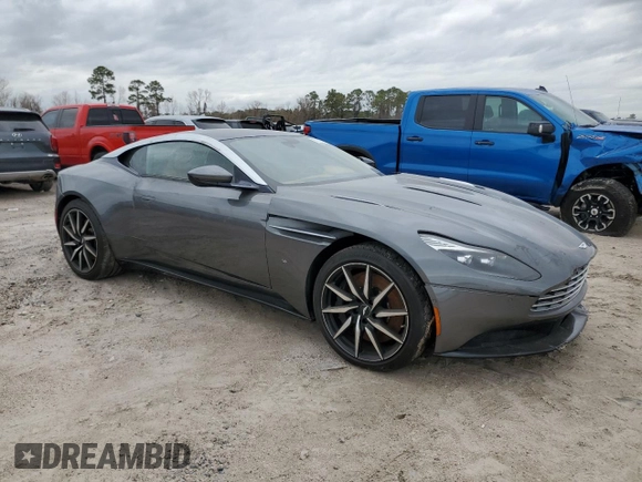 2017 Aston Martin DB11 z VIN SCFRMFAV2HGL00765, wystawiony jako Copart lot #87010474 z przebiegiem Nie podano mil oraz Nie do naprawy. Historia ofert i sprzedaży dostępna na DreamBid. Obrazek 4.