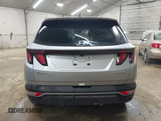 2024 Hyundai Tucson Blue with VIN KM8JBCD12RU172101, listed as a IAAI auction lot 42465266 with 19,708 mi miles and . Bid and sale history available at DreamBid. Image 16.