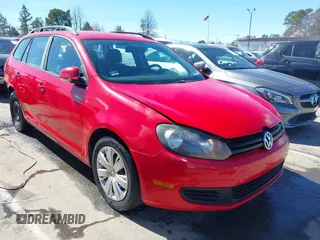 2013 Volkswagen Jetta SportWagen S with VIN 3VWPP7AJXDM647936, listed as a IAAI auction lot 41735704 with 112,831 mi miles. Bid and sale history available at carsss.com. Image 1.
