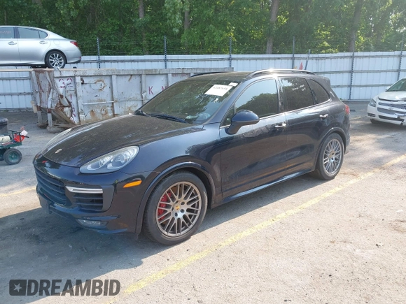 2016 Porsche Cayenne GTS с VIN WP1AD2A24GLA76719, выставлен на аукционе IAAI как лот 42487658 с пробегом 85 872 миль миль и . История ставок и продаж доступна на DreamBid. Изображение 17.