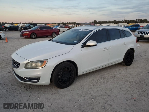 2015 Volvo V60 z VIN YV1612SC3F1209482, wystawiony jako Copart lot #83221514 z przebiegiem 177 059 mil mil oraz Czysty tytuł • Clean title. Historia ofert i sprzedaży dostępna na DreamBid. Obrazek 1.