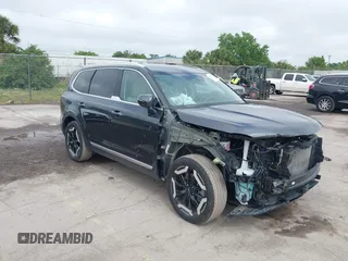 2024 Kia Telluride EX with VIN 5XYP34GC0RG491657, listed as a IAAI auction lot 41918338 with 19,511 mi miles and . Bid and sale history available at carsss.com. Image 1.