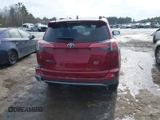 2018 Toyota RAV4 XLE with VIN 2T3RFREV1JW778612, listed as a IAAI auction lot 41664082 with 92,417 mi miles. Bid and sale history available at carsss.com. Image 16.