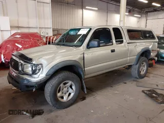 2003 Toyota Tacoma with VIN 5TEWN72N63Z262770, listed as a IAAI auction lot 41599128 with 329,377 mi miles. Bid and sale history available at carsss.com. Image 2.