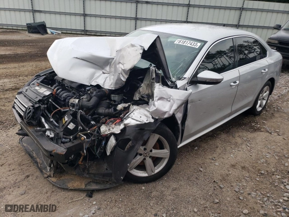 2012 Volkswagen Passat SE with VIN 1VWBH7A36CC084019, listed as a Copart auction lot 61817433 with 0 mi miles and Salvage Title. Bid and sale history available at carsss.com. Image 1.