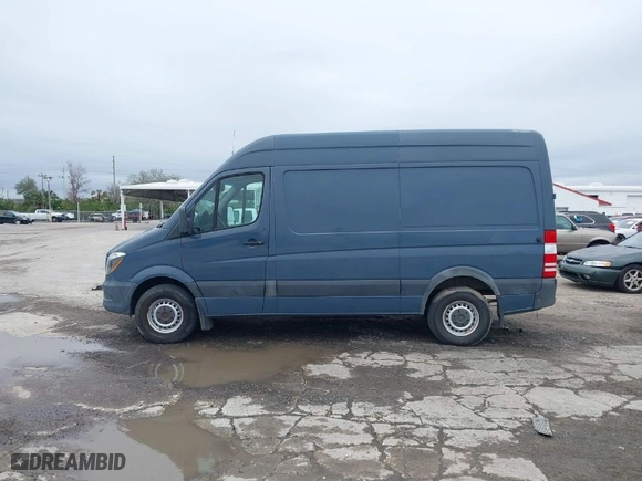 2018 Mercedes-Benz Sprinter Cargo Van Worker with VIN WD3PE7CD4JP632767, listed as a IAAI auction lot 41380582 with 102,904 mi miles. Bid and sale history available at carsss.com. Image 14.