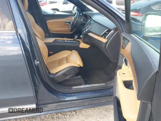 2019 Volvo XC90 Inscription with VIN YV4A22PL1K1456870, listed as a IAAI auction lot 41943687 with 116,049 mi miles. Bid and sale history available at carsss.com. Image 5.
