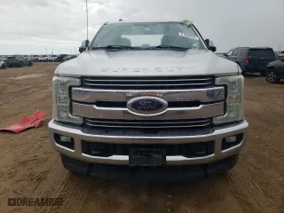 2017 Ford Super Duty F-250 SRW Lariat with VIN 1FT7W2BT1HEB57728, listed as a Copart auction lot 61500694 with 271,849 mi miles and Salvage Title. Bid and sale history available at carsss.com. Image 5.