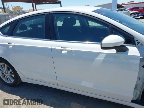 2020 Ford Fusion SE with VIN 3FA6P0H73LR131988, listed as a IAAI auction lot 42468239 with 104,832 mi miles and . Bid and sale history available at DreamBid. Image 14.