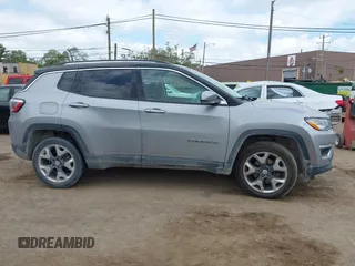 2018 Jeep Compass Limited with VIN 3C4NJDCB9JT267021, listed as a IAAI auction lot 42270830 with 82,437 mi miles and . Bid and sale history available at DreamBid. Image 13.