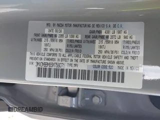 2025 Mazda CX-30 S Select Sport z VIN 3MVDMBBM8SM758071, wystawiony jako IAAI lot #42007849 z przebiegiem 8 678 mil mil oraz . Historia ofert i sprzedaży dostępna na DreamBid. Obrazek 9.