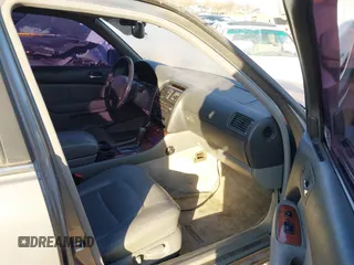 1995 Lexus LS 400 z VIN JT8UF22E6S0024843, wystawiony jako IAAI lot #41658927 z przebiegiem Nie podano mil oraz . Historia ofert i sprzedaży dostępna na DreamBid. Obrazek 5.