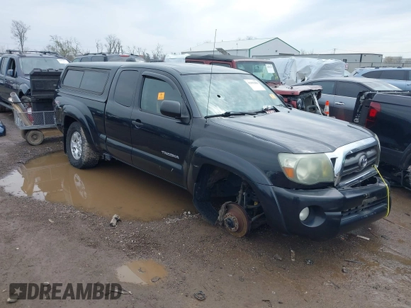 2010 Toyota Tacoma z VIN 5TEUU4EN7AZ747162, wystawiony jako IAAI lot #41899480 z przebiegiem Nie podano mil oraz . Historia ofert i sprzedaży dostępna na DreamBid. Obrazek 1.