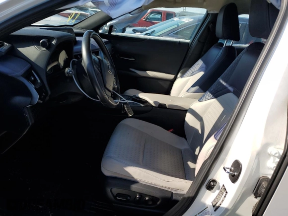 2021 Lexus UX 200 with VIN JTHX3JBH4M2037480, listed as a Copart auction lot 86453554 with 72,699 mi miles and Salvage title. Bid and sale history available at DreamBid. Image 7.