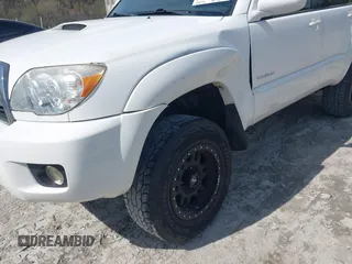 2006 Toyota 4Runner SR5 with VIN JTEZU14R260071750, listed as a IAAI auction lot 41817834 with 298,154 mi miles and . Bid and sale history available at DreamBid. Image 6.
