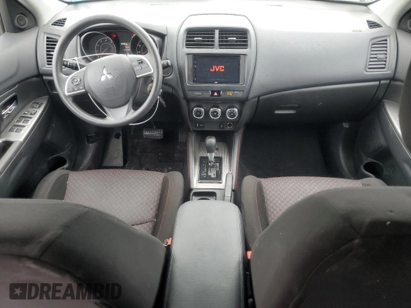 2019 Mitsubishi Outlander ES z VIN JA4AR3AU7KU014836, wystawiony jako Copart lot #55296935 z przebiegiem 14 378 mil mil oraz Szkody całkowita. Historia ofert i sprzedaży dostępna na DreamBid. Obrazek 8.