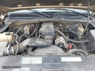 2000 Chevrolet Silverado 1500 LS with VIN 2GCEC19TXY1201498, listed as a IAAI auction lot 41576171 with 244,959 mi miles. Bid and sale history available at carsss.com. Image 10.