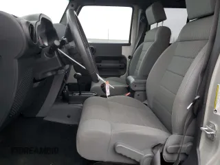 2007 Jeep Wrangler Unlimited Rubicon с VIN 1J8GA691X7L191115, выставлен на аукционе Copart как лот 87523925 с пробегом 85 709 миль миль и Списание • Salvage title. История ставок и продаж доступна на DreamBid. Изображение 7.