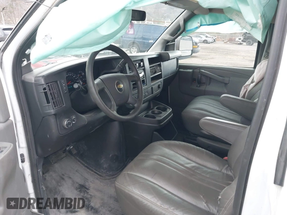 2018 Chevrolet Express Cargo with VIN 1GCWGAFPXJ1290498, listed as a IAAI auction lot 42047738 with 61,466 mi miles and . Bid and sale history available at DreamBid. Image 5.