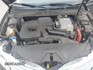 2013 Lincoln MKZ Hybrid with VIN 3LN6L2LU7DR820041, listed as a IAAI auction lot 42068963 with 265,256 mi miles. Bid and sale history available at carsss.com. Image 10.