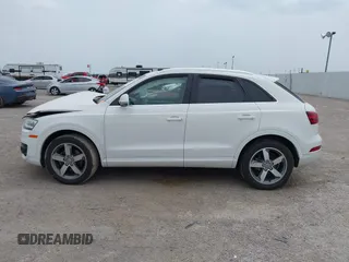 2015 Audi Q3 Premium Plus z VIN WA1EFCFS7FR006939, wystawiony jako IAAI lot #42067797 z przebiegiem 97 663 mil mil oraz . Historia ofert i sprzedaży dostępna na DreamBid. Obrazek 14.