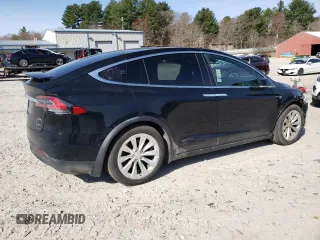 2017 Tesla Model X 90D z VIN 5YJXCBE23HF057270, wystawiony jako Copart lot #51056605 z przebiegiem 45 541 mil mil oraz Szkody całkowita. Historia ofert i sprzedaży dostępna na DreamBid. Obrazek 3.