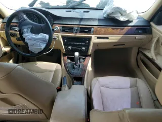 2008 BMW 3 Series 328xi z VIN WBAVC93578K042039, wystawiony jako Copart lot #63218255 z przebiegiem Nie podano mil oraz Szkoda całkowita • Salvage title. Historia ofert i sprzedaży dostępna na DreamBid. Obrazek 8.