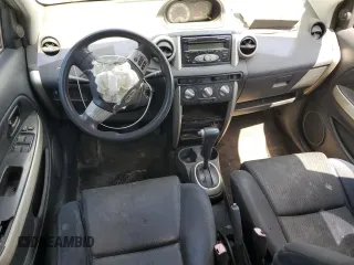 2006 Scion xA z VIN JTKKT624060148699, wystawiony jako Copart lot #54337385 z przebiegiem 227 208 mil mil oraz Szkody całkowita. Historia ofert i sprzedaży dostępna na DreamBid. Obrazek 8.