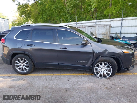 2018 Jeep Cherokee Limited with VIN 1C4PJMDX8JD522198, listed as a IAAI auction lot 42370283 with 121,256 mi miles and . Bid and sale history available at DreamBid. Image 13.