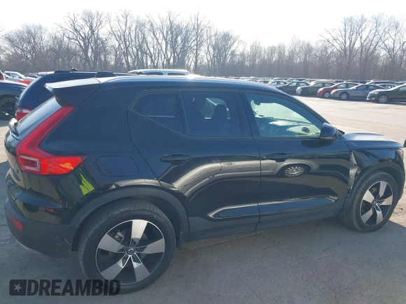 2020 Volvo XC40 Momentum with VIN YV4162UK5L2196730, listed as a IAAI auction lot 41777418 with 43,465 mi miles and . Bid and sale history available at DreamBid. Image 13.
