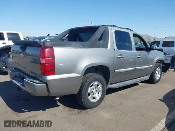 2007 Chevrolet Avalanche LS with VIN 3GNEC12017G113629, listed as a IAAI auction lot 42189684 with 122,771 mi miles and . Bid and sale history available at DreamBid. Image 4.