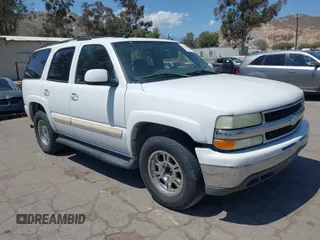 2004 Chevrolet Tahoe LS with VIN 1GNEC13T64R292075, listed as a IAAI auction lot 42138343 with 236,054 mi miles. Bid and sale history available at carsss.com. Image 1.