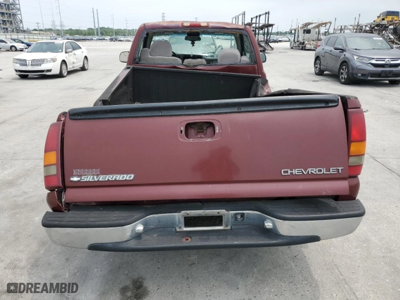 2000 Chevrolet Silverado 1500 with VIN 1GCEC14V5YE364695, listed as a Copart auction lot 54573724 with 231,727 mi miles and Salvage Title. Bid and sale history available at carsss.com. Image 6.