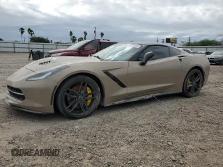 2015 Chevrolet Corvette Z51 1LT z VIN 1G1YH2D74F5117020, wystawiony jako Copart lot #52010015 z przebiegiem Nie podano mil oraz Szkoda całkowita • Salvage title. Historia ofert i sprzedaży dostępna na DreamBid. Obrazek 1.