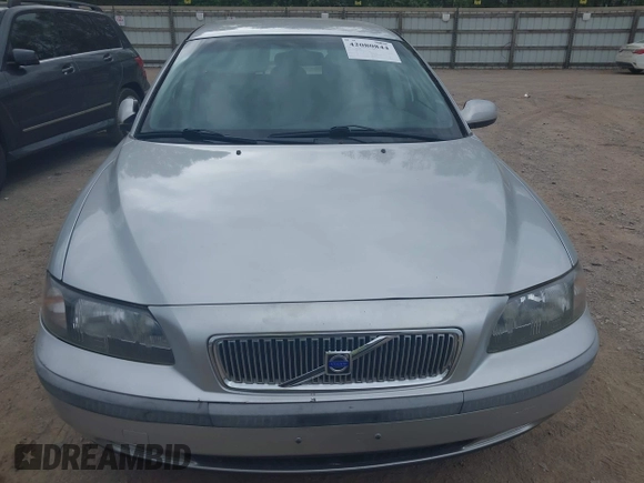 2001 Volvo V70 with VIN YV1SW58D512096722, listed as a IAAI auction lot 42080844 with 218,965 mi miles and . Bid and sale history available at DreamBid. Image 6.