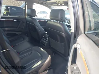 2014 Audi Q7 Premium Plus z VIN WA1LMAFE7ED012604, wystawiony jako IAAI lot #41526909 z przebiegiem 102 187 mil mil oraz . Historia ofert i sprzedaży dostępna na DreamBid. Obrazek 8.