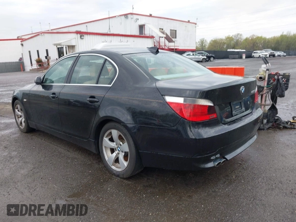2004 BMW 5 Series 530i with VIN WBANA73514B806617, listed as a IAAI auction lot 42025971 with Not Provided miles and . Bid and sale history available at carsss.com. Image 3.